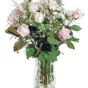 Light Rose Assortment in Clear Vase Food Picture