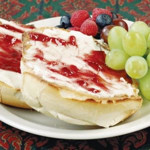 Bagel with CreamCheese and Jelly Food Picture
