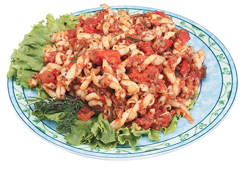 American Chop Suey on Bed of Lettuce Food Picture