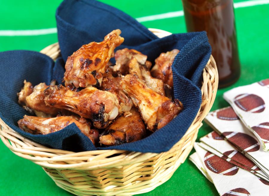 Chicken Wings Basket for Football Party Food Picture