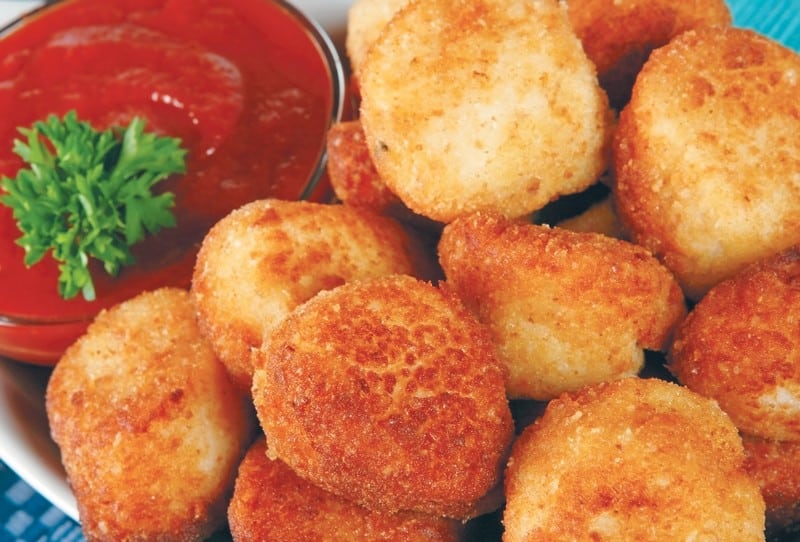 Fried Scallops with Garnish and Dipping Sauce Food Picture