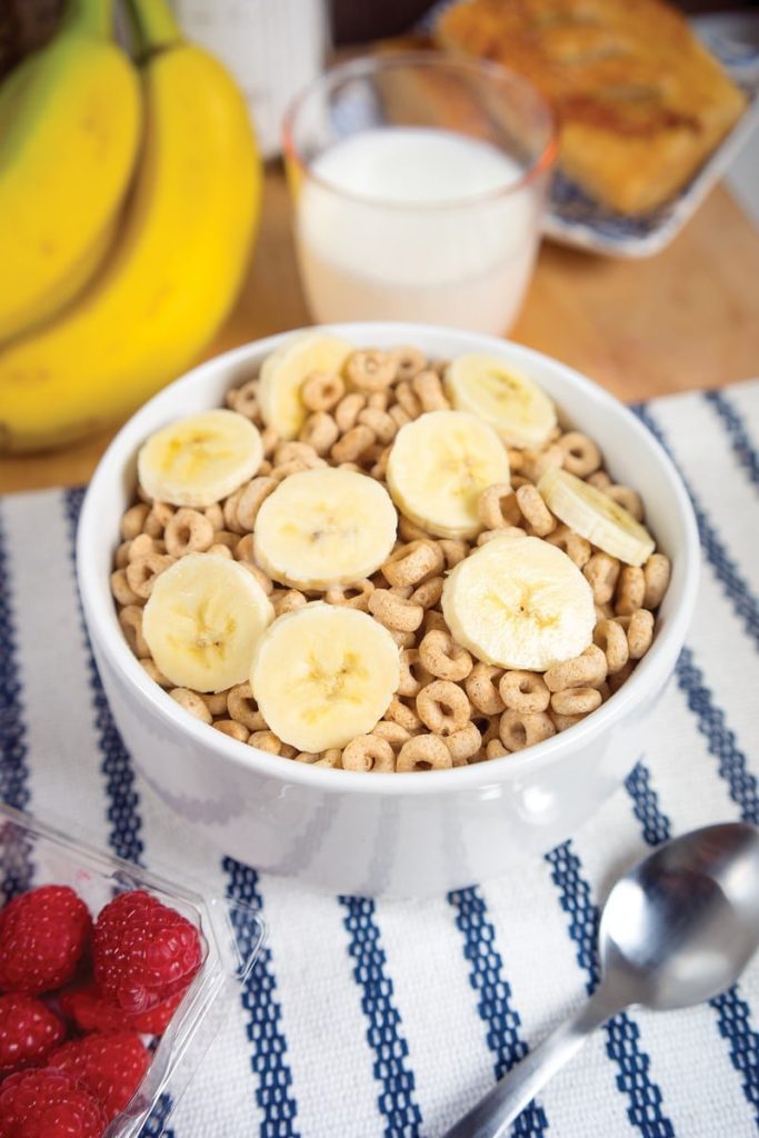 Toasted Oat Rounds Cereal With Bananas Food Picture